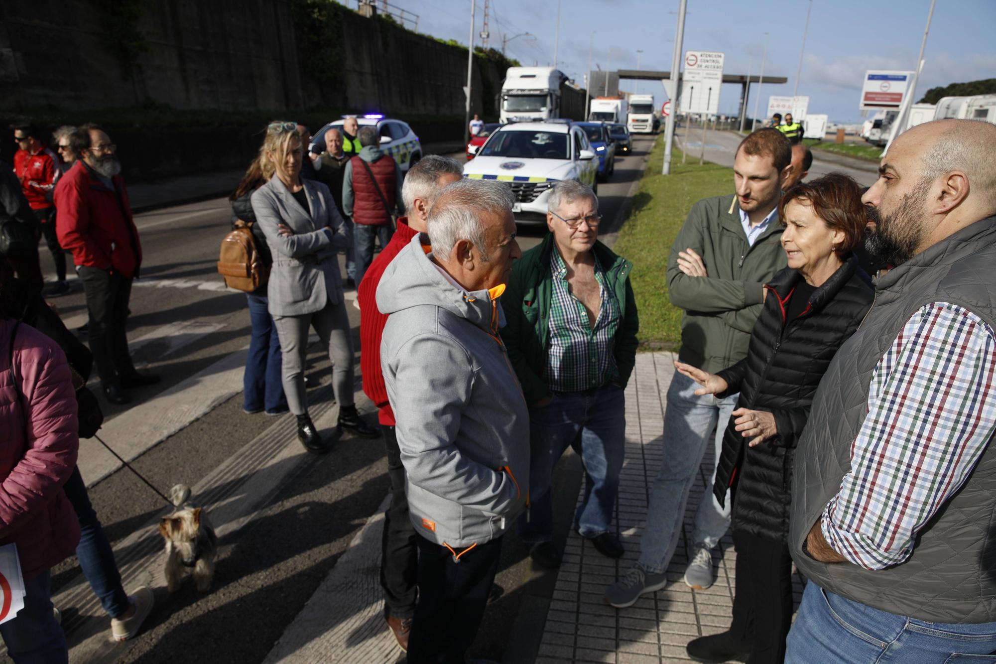Gijón inicia las movilizaciones tras el enésimo fiasco con el vial de Jove