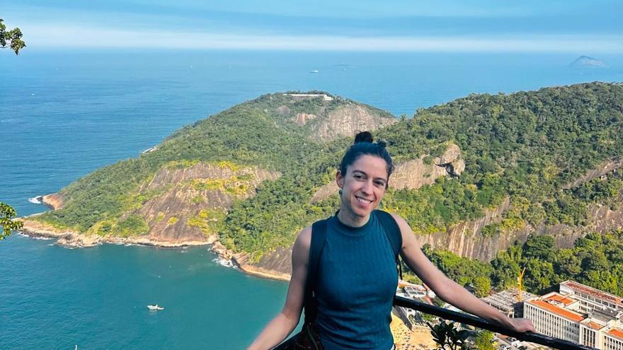 Marina Casas, professora de català al Brasil: "A l'altra banda de l'Atlàntic, coneixen el català gràcies a la música o sèries com 'Merlí'"