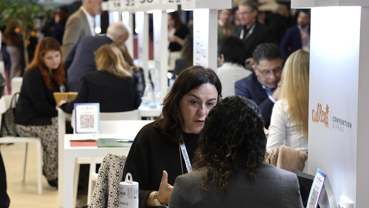 Una de las reuniones concertadas por la delegación de Cullera en la feria de Barcelona.
