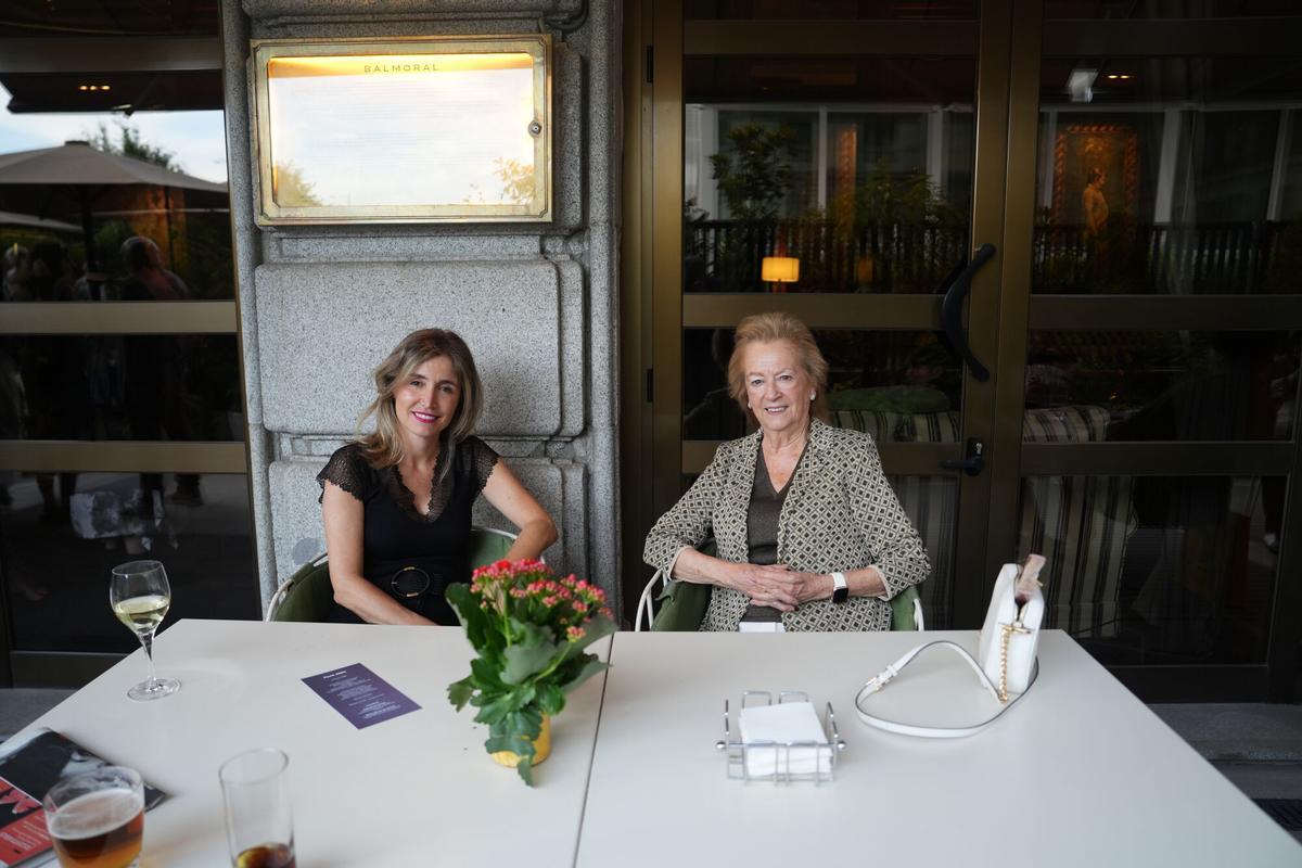 Ainhoa Moll, adjunta a Presidencia y directora editorial de Prensa Ibérica, junto a Arantza Sarasola, vicepresidenta de Prensa Ibérica