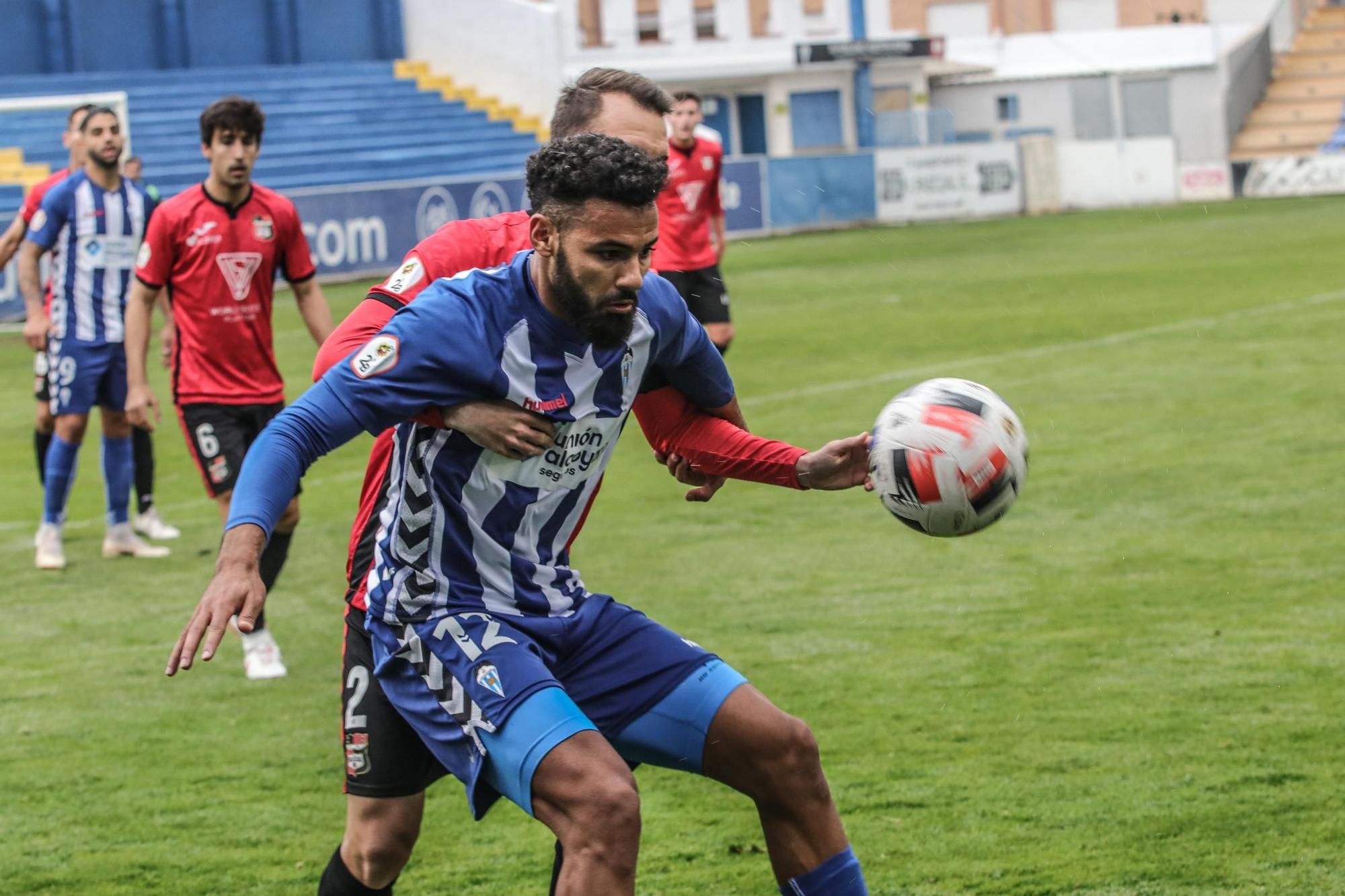 El Alcoyano se lleva los tres puntos ante La Nucía