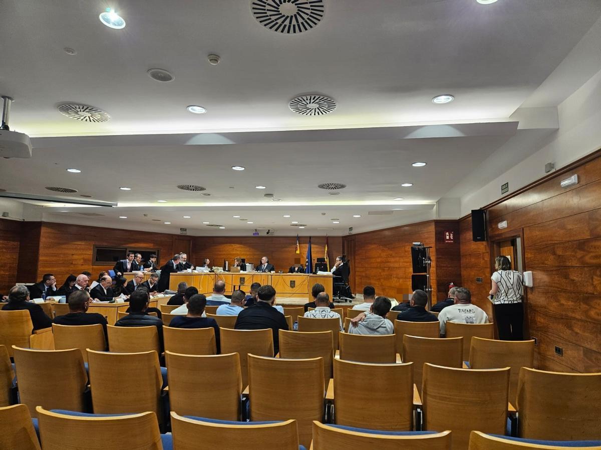 Un momento del juicio celebrado en Alicante a los veinte acusados de tráfico de drogas.