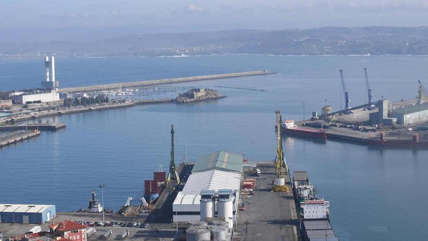 El Puerto aplaza a 2025 la posible venta de los muelles tras reabrir el diálogo con el Concello