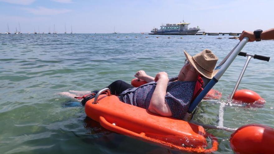 Bañarse en el Mar Menor fue el último deseo de una paciente murciana