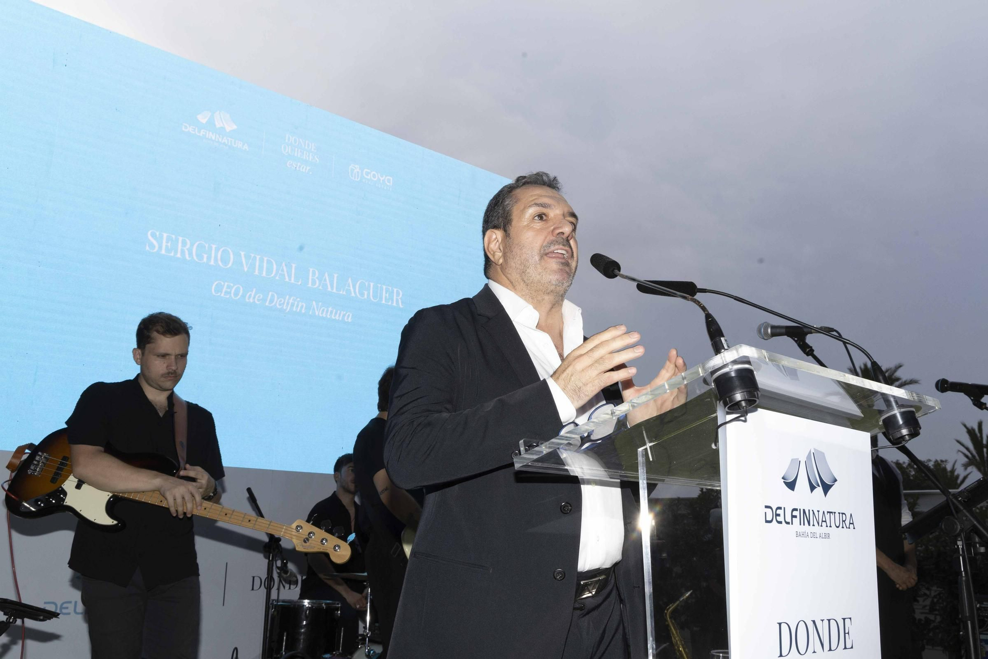 Espectacular inauguración de Delfin Natura en El Albir