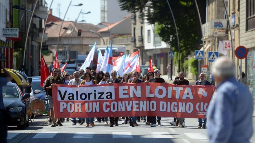Convenio justo y salarios dignos, lema de la manifestación de los trabajadores de Valoriza