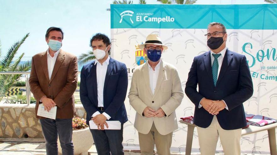 Los representantes de Turismo junto al alcalde y al concejal de Playas de El Campello.