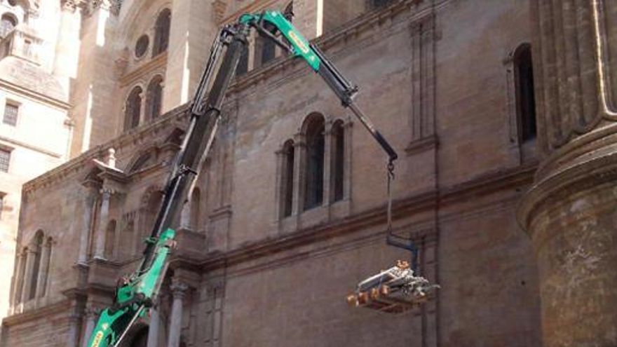 Andamios para trabajar en las alturas catedralicias