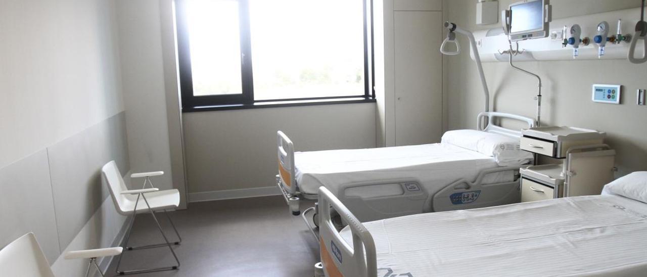 Una habitación del hospital Álvaro Cunqueiro. // Adrián Irago