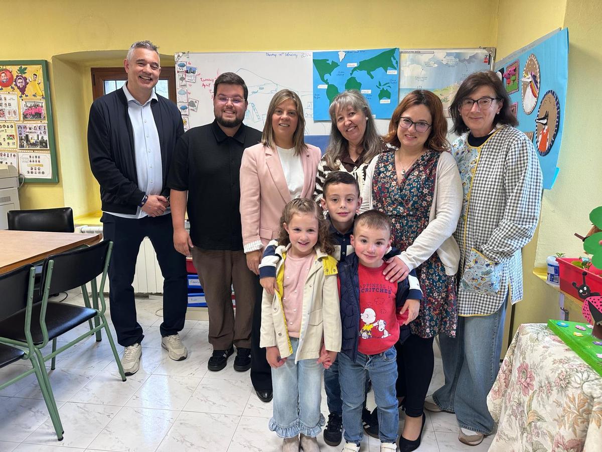 La visita al colegio de Bello.