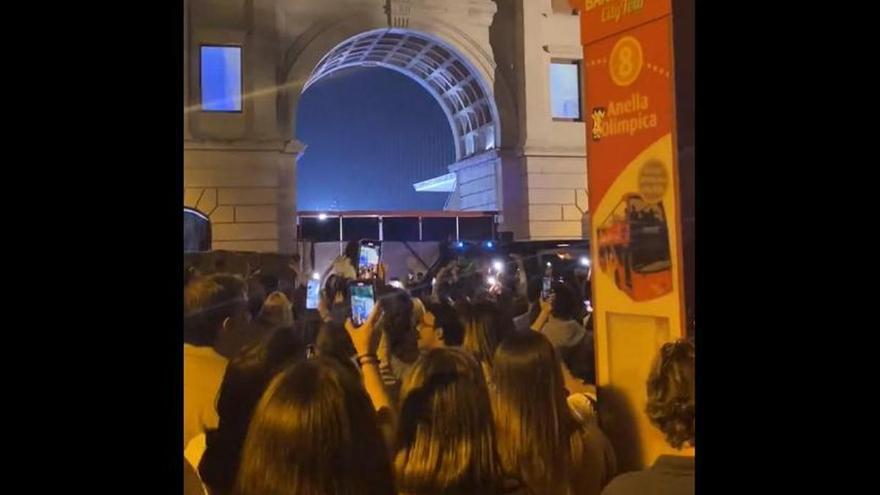 Vídeo | Així es va viure el concert de Coldplay des de l&#039;exterior de l’Estadi Olímpic de Montjuic