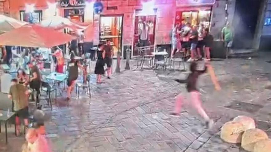 Pelea por las calles de Génova en la noche previa al partido del Deportivo
