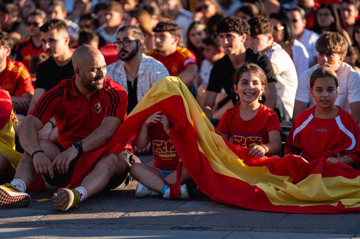 Ambiente de la afición tinerfeña en el Francia - España