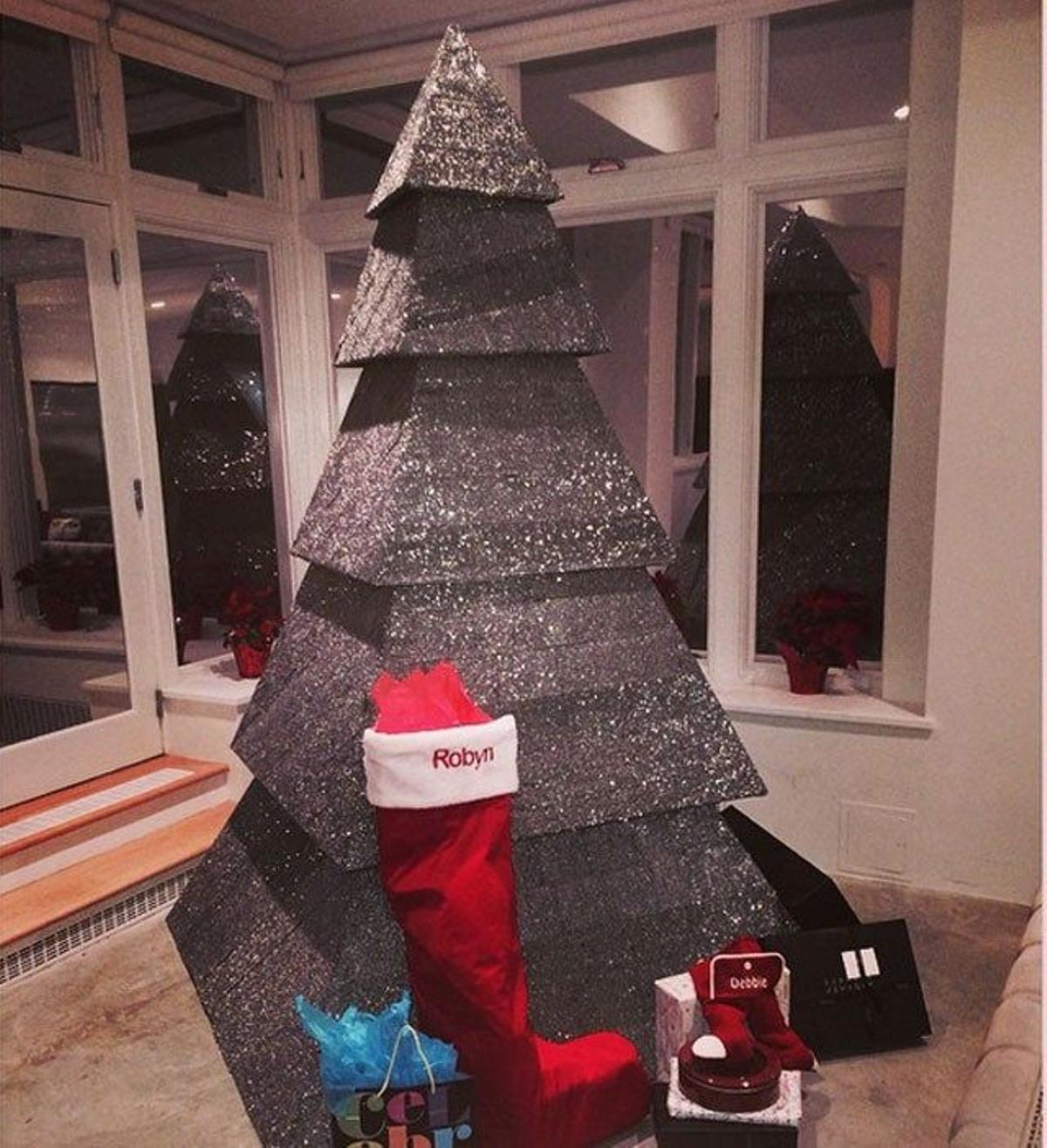 El original árbol de Navidad de Rihanna