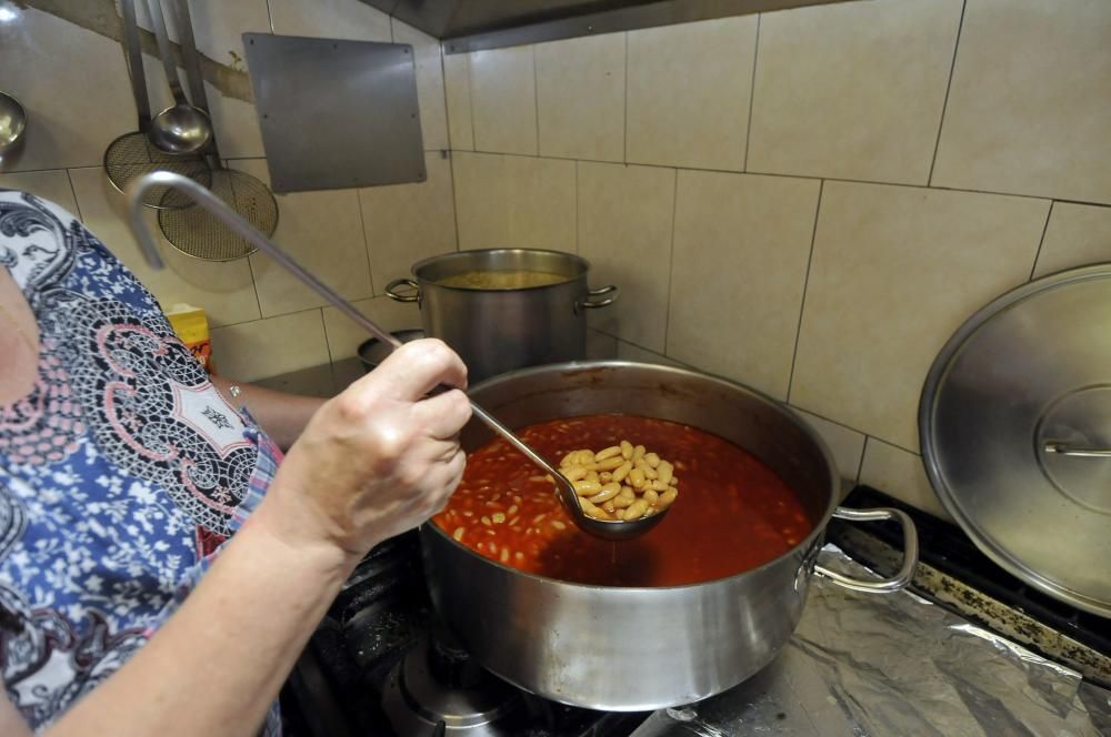 Fabada de la fiesta de El Carmen en Langreo