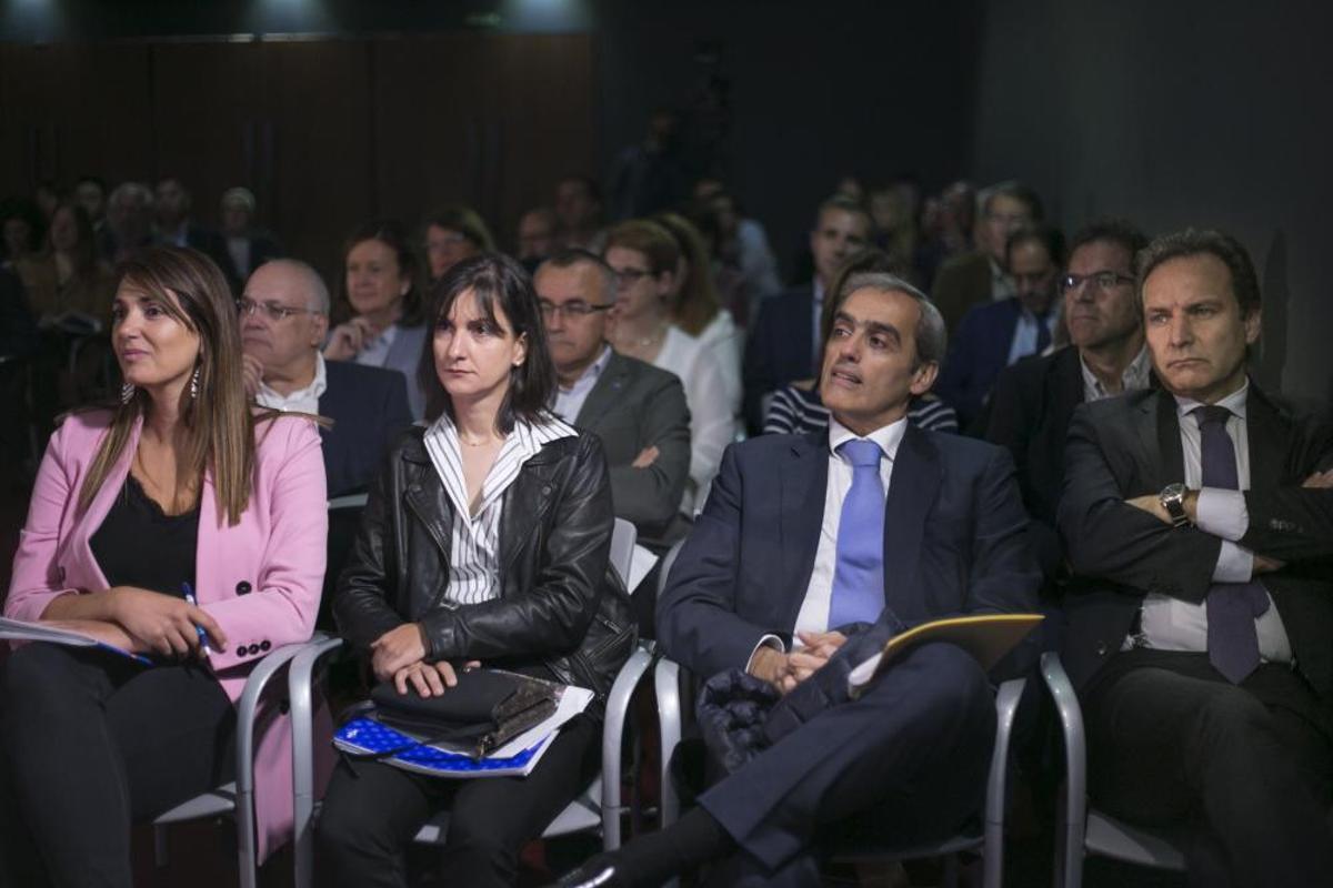 Foro "China, una oportunidad para Occidente" en el Club Prensa Asturiana de LA NUEVA ESPAÑA