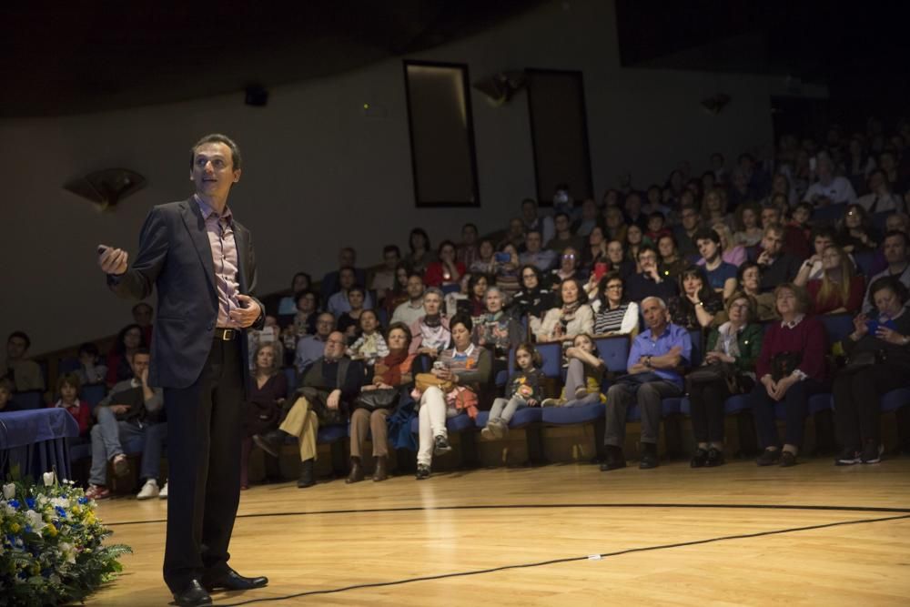 Pedro Duque participa en la segunda jornada de la II Semana de la Ciencia