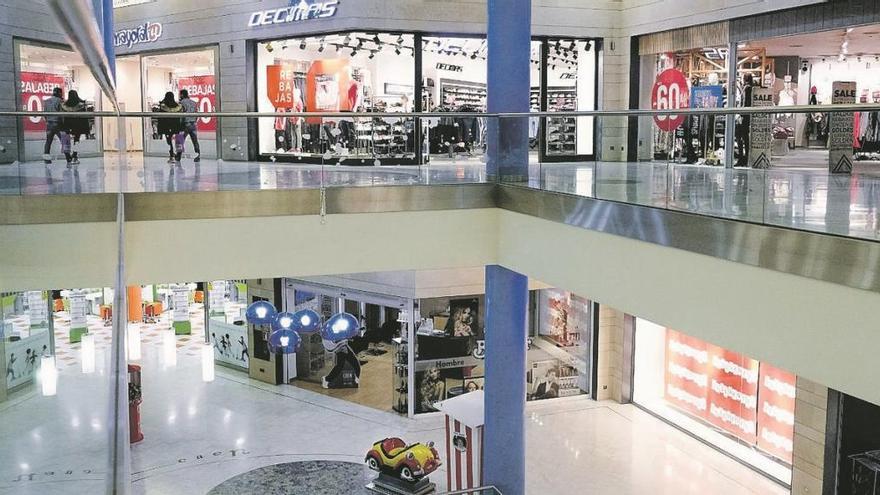 Los dueños del centro comercial del Calatrava ultiman su venta a otro grupo