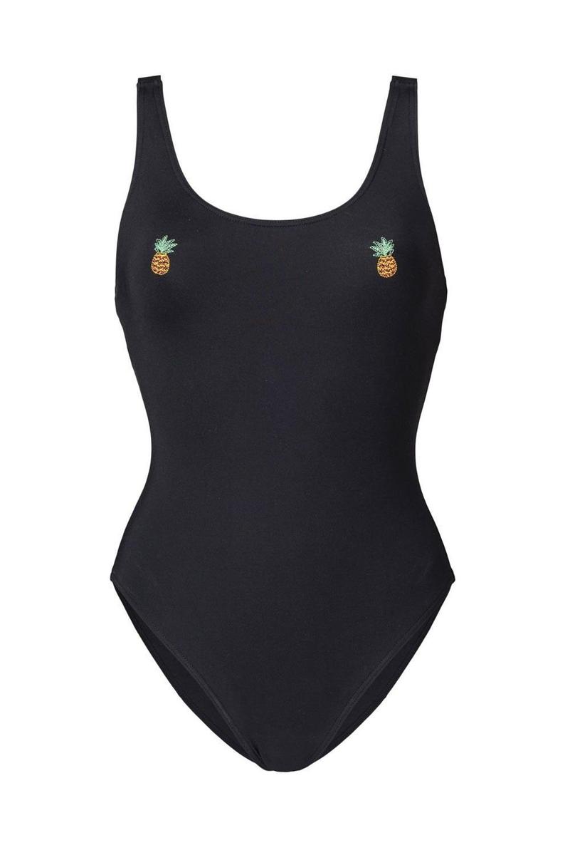 Bañador negro con piñas de RipCurl (precio: 59,99 euros)