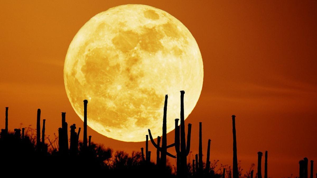 Superluna de la cosecha captada en Arizona (EEUU)