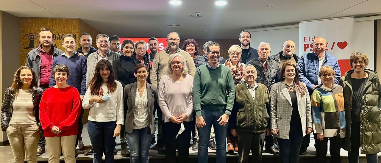 La nueva ejecutiva del PSOE en Elda con Rubén Alfaro al frente.