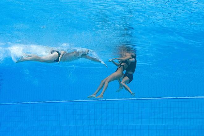 ¡Tremendo susto! Anita Álvarez, rescatada tras desvanecerse en la piscina