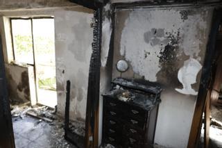 Vecinos del edificio incendiado en Palma: "A mi tío de 92 años lo ha tenido que rescatar la Policía"