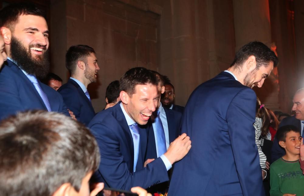 Celebración del triunfo en la Eurocup del Valencia Basket en València