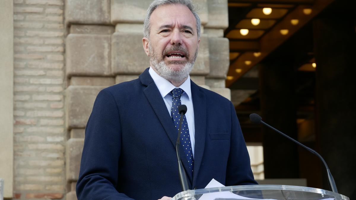 El presidente de Aragón ha asegurado que la portavoz del Gobierno tiene que dar "explicaciones pormenorizadas".