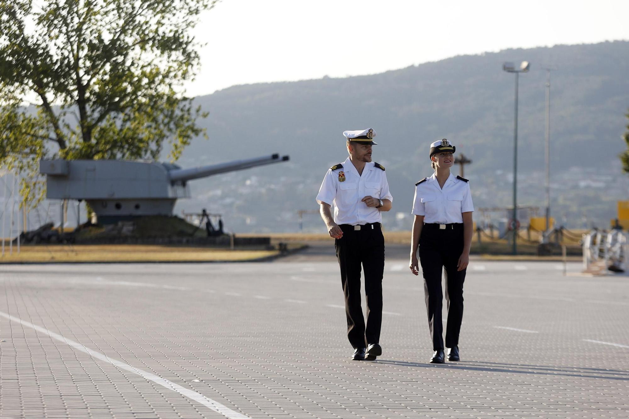 Leonor conoce de primera mano la Escuela Naval de Marín
