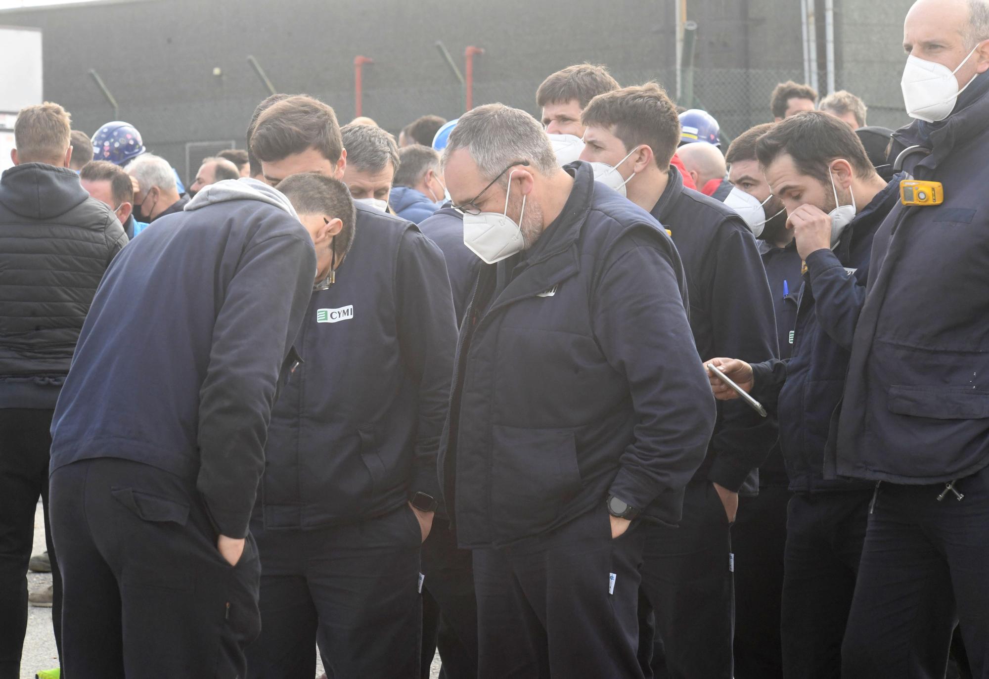 Los trabajadores de las auxiliares de la refinería paran hasta que Repsol reciba a sus representantes