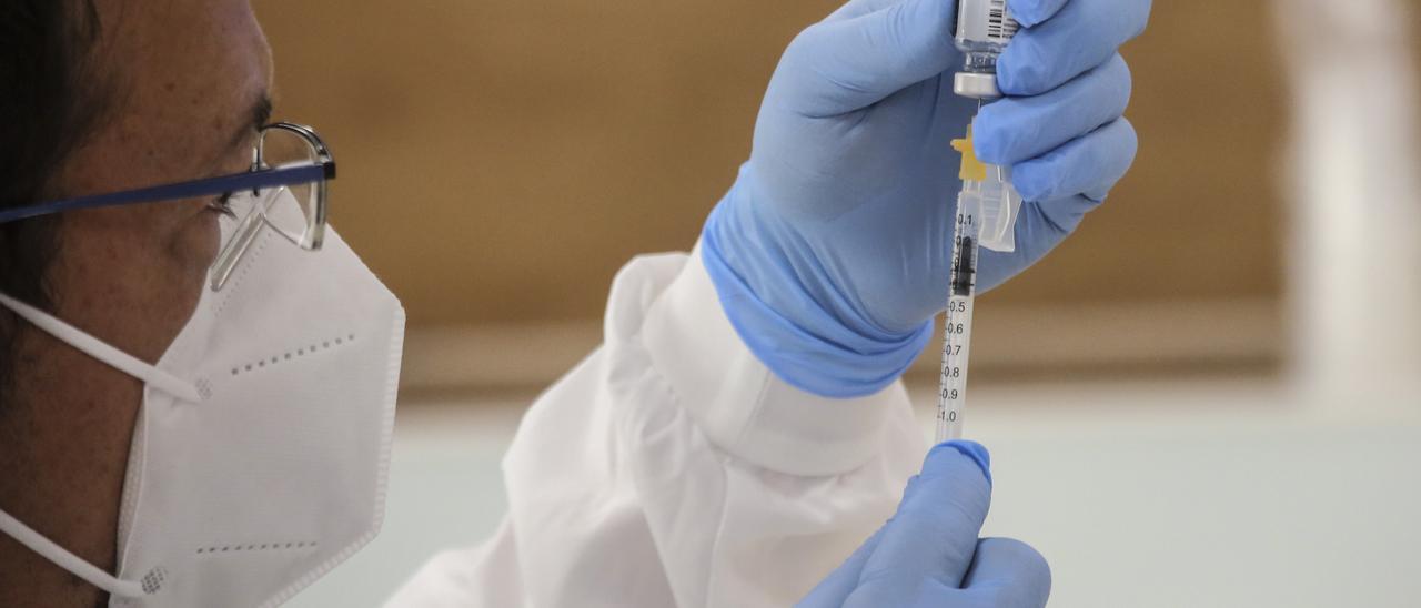 Sanidad ha anunciado que va a adquirir vacunas contra la viruela del mono.