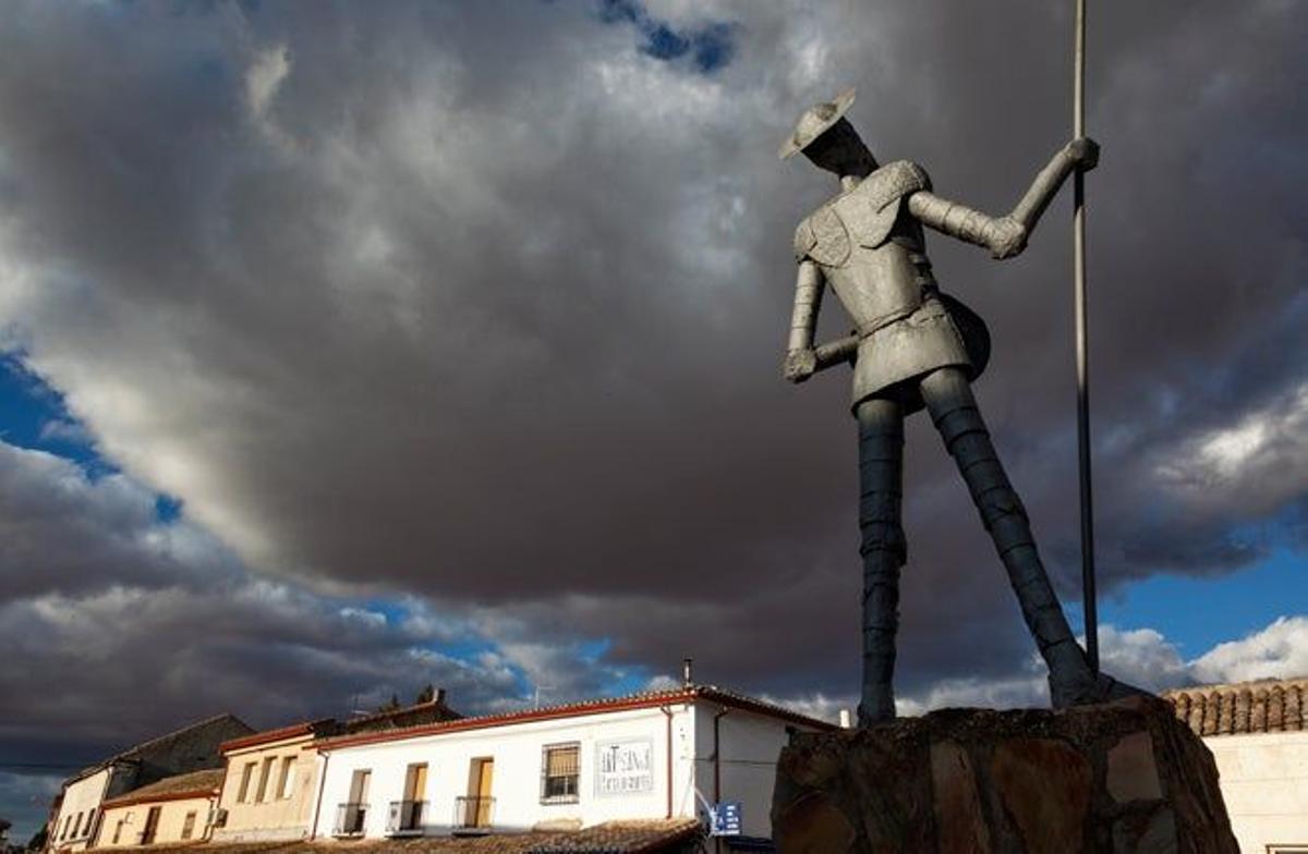 Estatua de Don Quijote en Puerto Lápice.