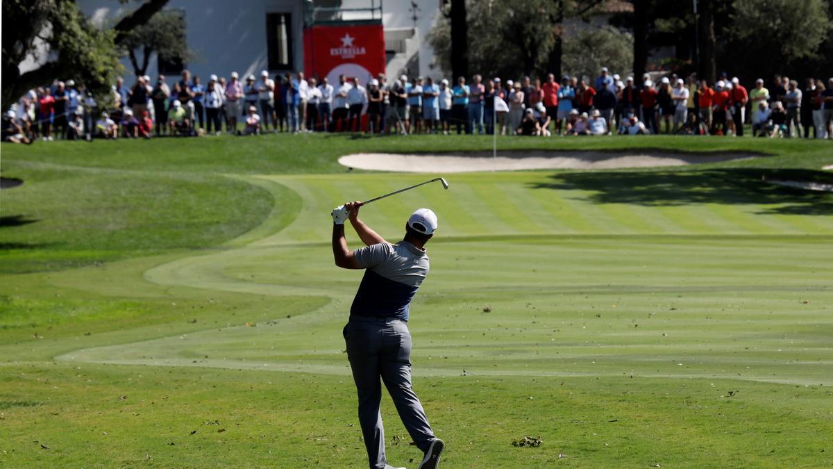 Rahm volvió a tener una multitud detrás suyo en la segunda jornada en Valderrama