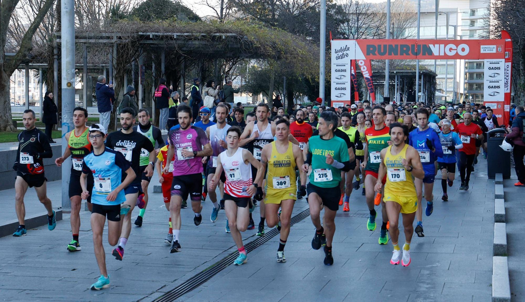 Pisadas de altura en Vigo: cientos de corredores suben O Castro