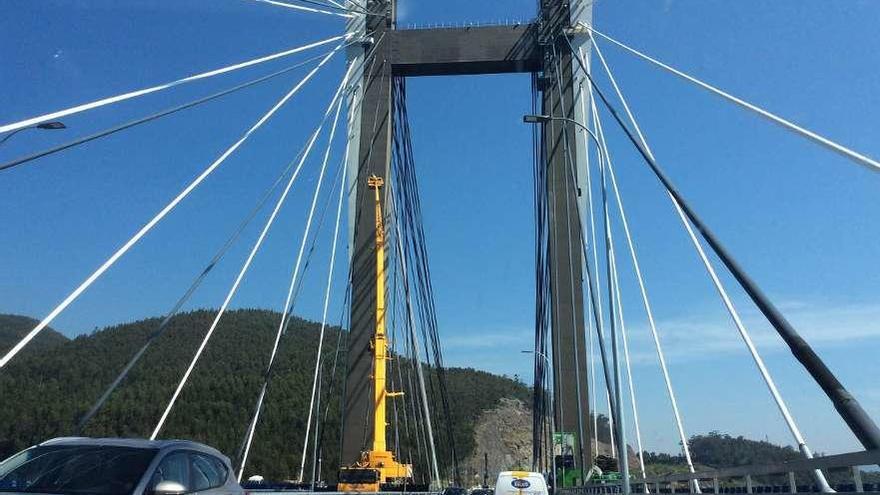 Puente de Rande en obras estos días.