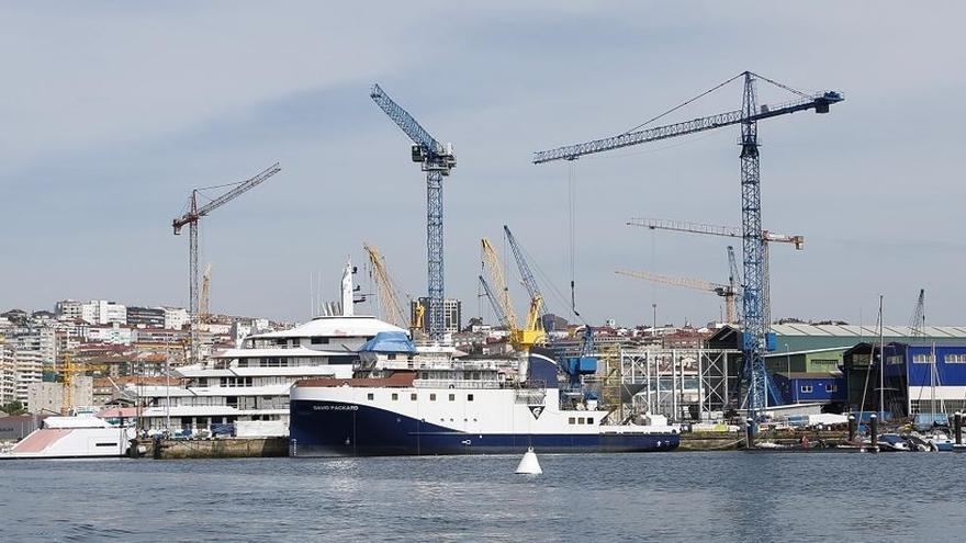 El oceanográfico &#039;David Packard&#039; para la MBARI de Estados Unidos, ayer, en el astillero de Freire.