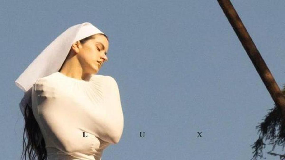 La portada de 'Lux', con Rosalía como una monja minimalista.