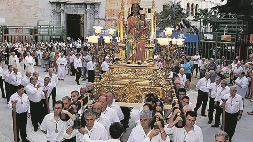 Solemnidad y devoción en las celebraciones de Burriana