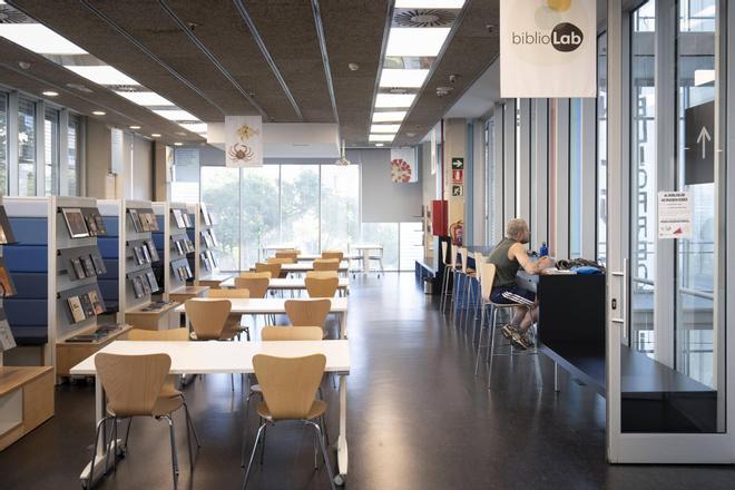 La mayoría de las bibliotecas cierra en Barcelona en una nueva protesta de la huelga indefinida