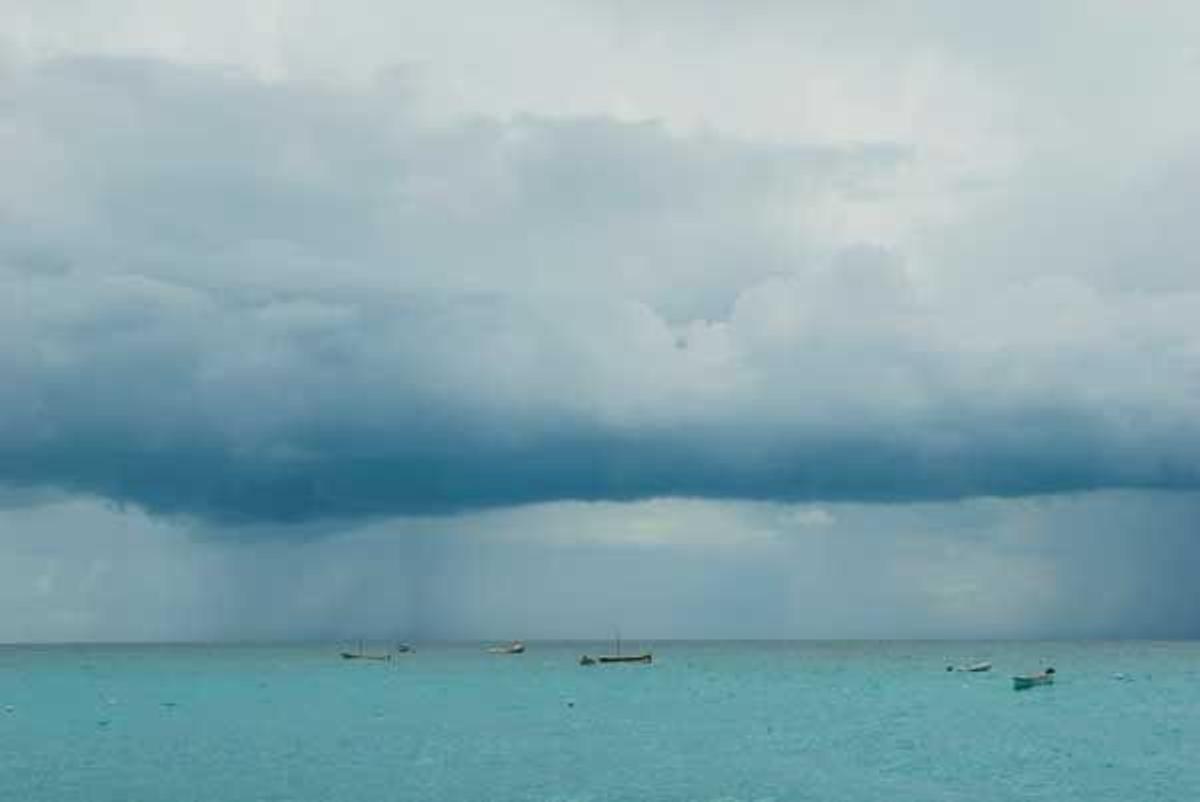 Tormenta sobre el mar Tirreno en Positano.