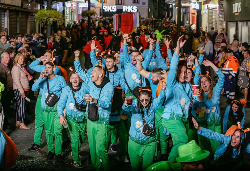 Fiestas Mayores Patronales de Benidorm: Un río de peñas y festeros.