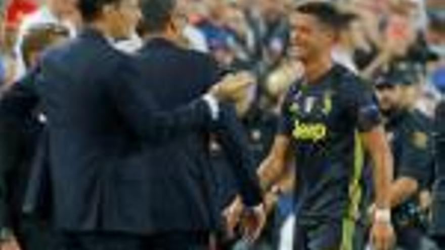 Cristiano Ronaldo va marxar plorant en ser expulsat.