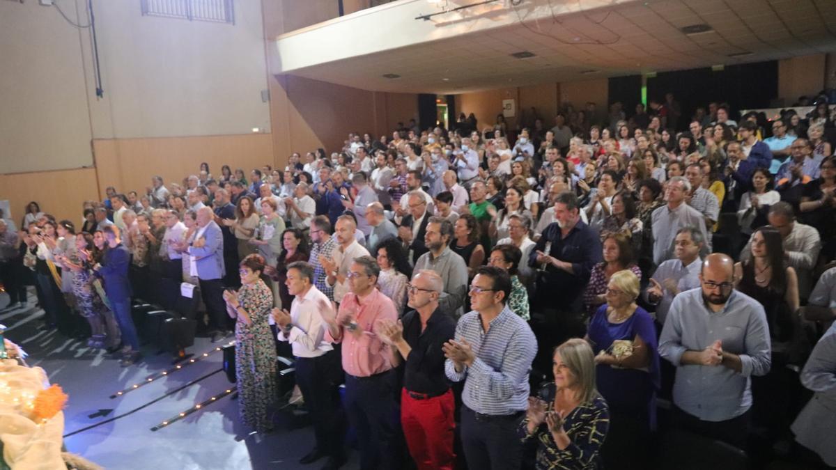 El público congregado en la Casa de Cultura para disfrutar de la gala.