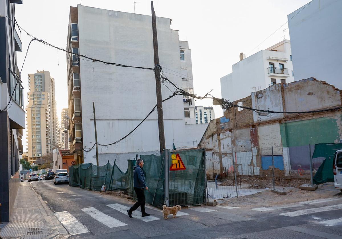 La calle Nicasio Benlloch separa el Benicalap más antiguo de la zona nueva de Corts Valencianes
