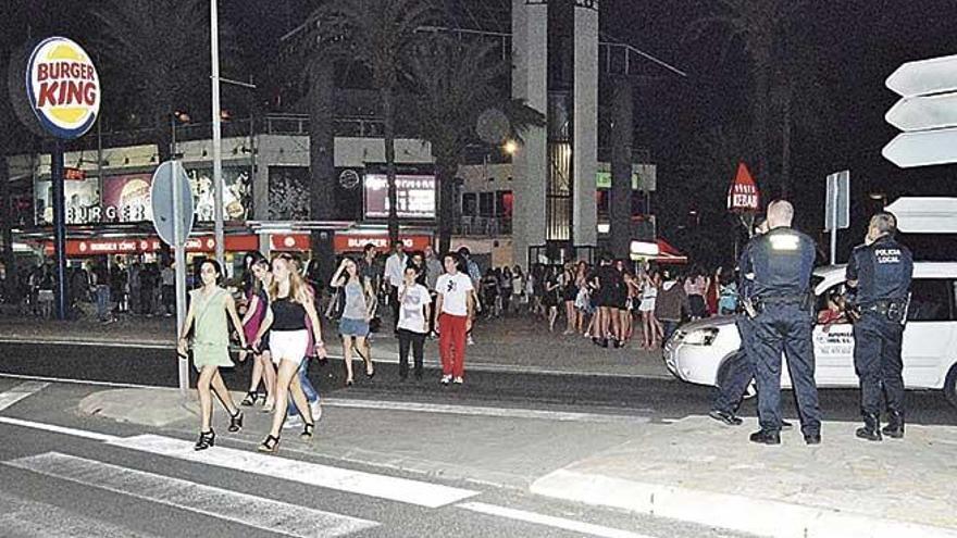 Imagen de una pasada edición de la fiesta estudiantil que se celebra en el Port d&#039;Alcúdia.