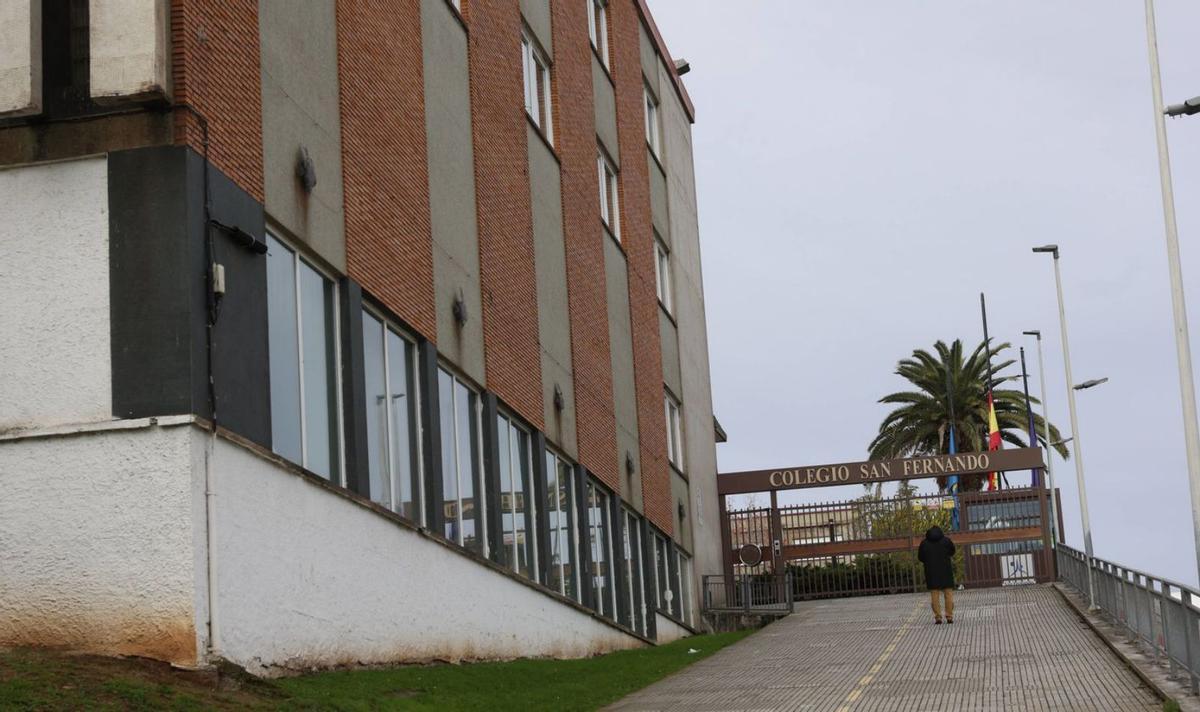 Entrada del colegio San Fernando en una imagen de archivo.