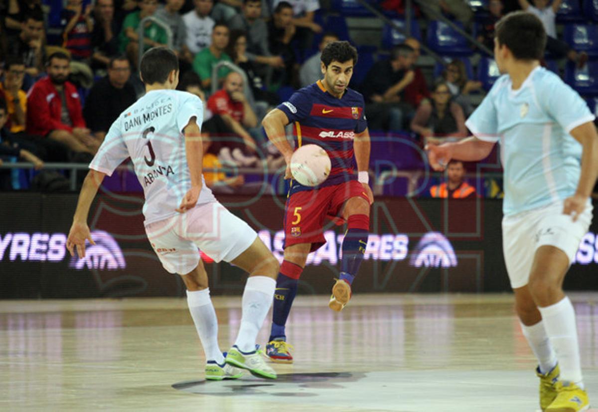 FC Barcelona, 4 - Santiago Futsal, 2 FC Barcelona, 4 - Santiago Futsal, 2