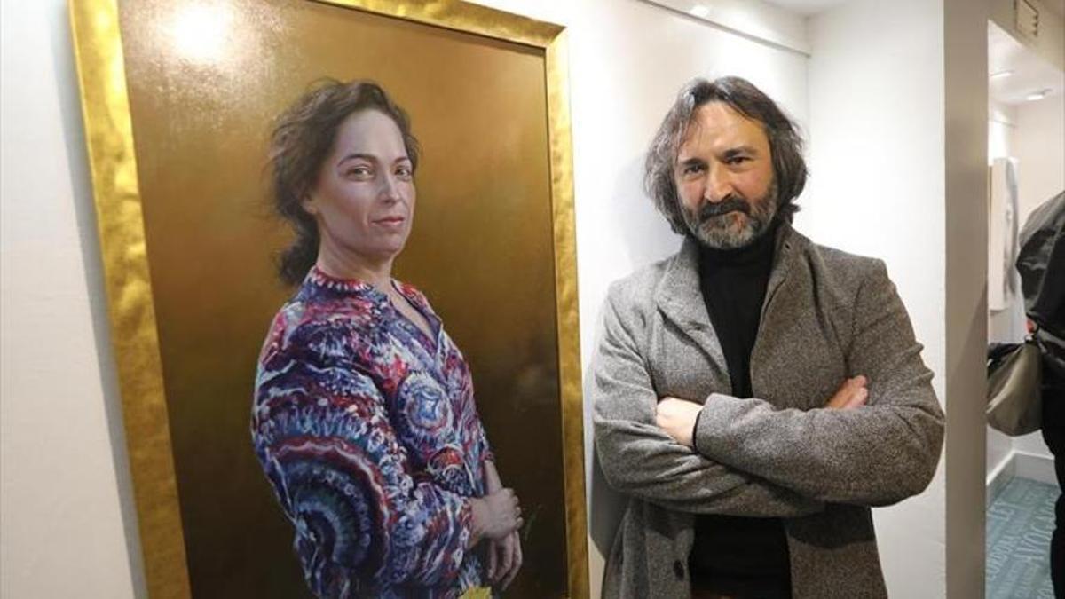 El pintor Rafael Cervantes, ganador de la anterior edición del premio Almuzara de pintura