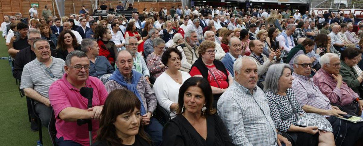 Público asistente, ayer, en el Gijón Arena. | ÁNGEL GONZÁLEZ